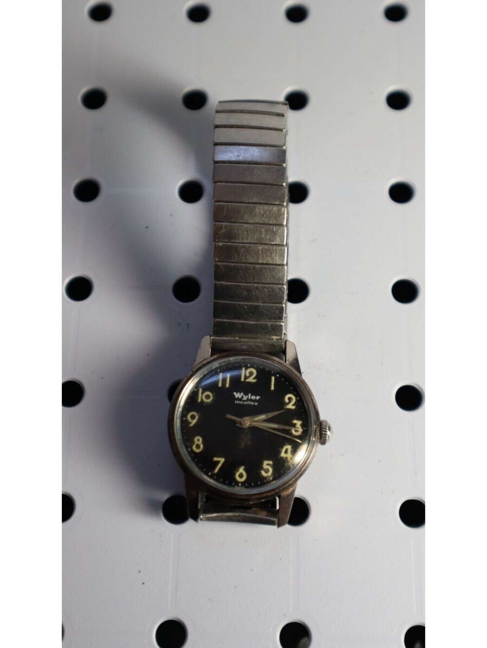 Wyler - 1970's Incaflex Military Style Watch  1162. Running. VG. ST Steel Band